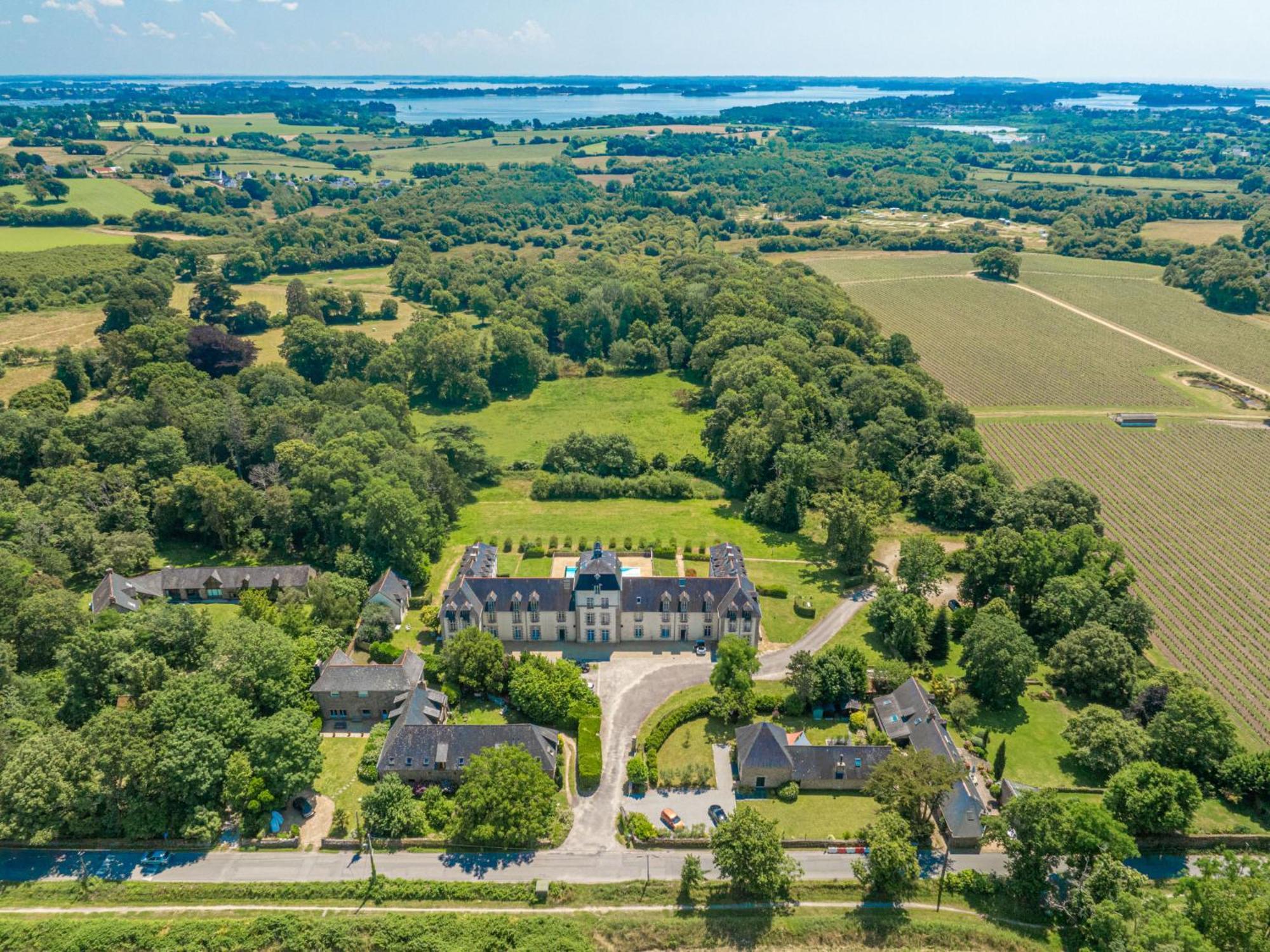 Apartment Le Chateau De Kergonano-13 By Interhome Baden Buitenkant foto